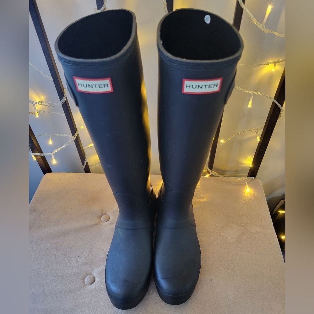 Women's size 9 HUNTER Original Tall Classic Black Waterproof Boots